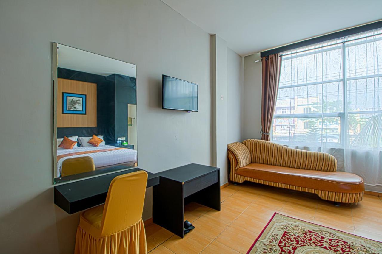 Grand Aceh Hotel Банда Ачех Екстериор снимка