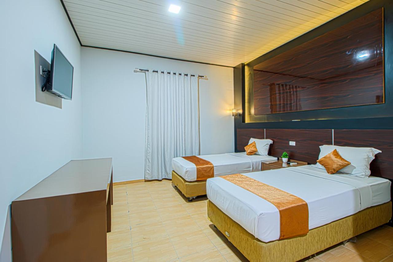 Grand Aceh Hotel Банда Ачех Екстериор снимка